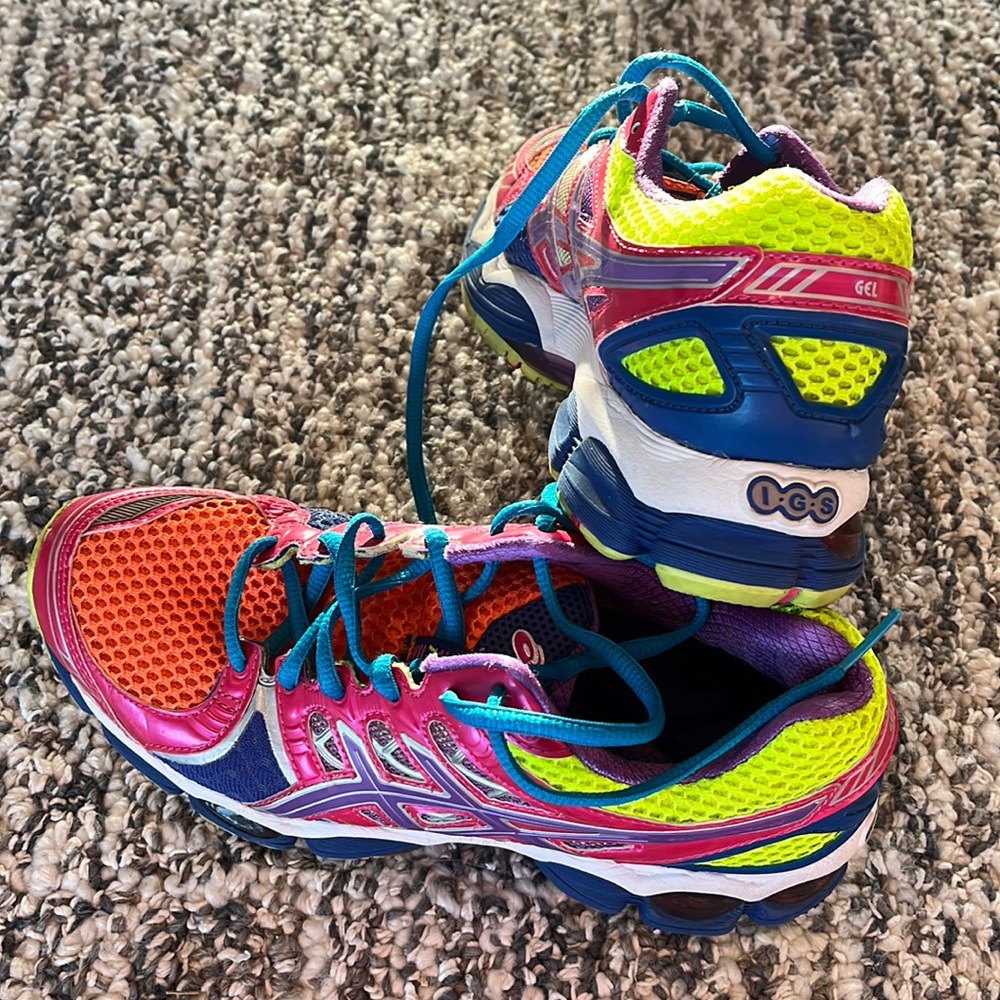 ASICS women’s shoes size 7